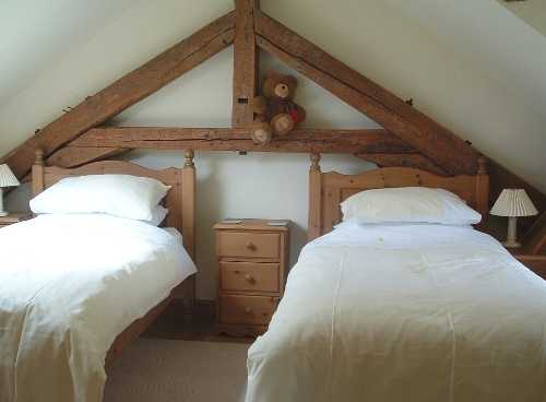 twin beds